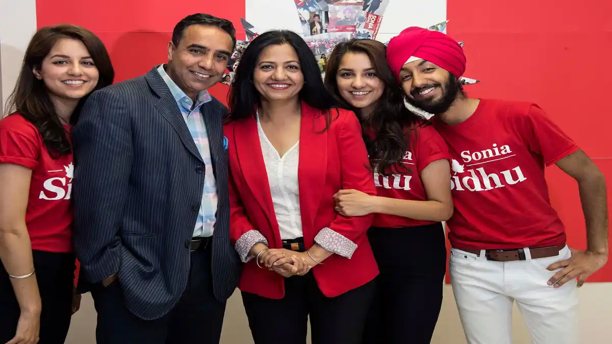 Sonia Sidhu MP smiling warmly with Punjabi community during Brampton South campaign – ਪੰਜਾਬੀ ਚੋਣ ਮੋਹਿਮ ਵਿੱਚ ਸੋਨੀਆ ਸਿੱਧੂ ਦੀ ਖੁਸ਼ਦਿਲ ਹਾਜ਼ਰੀ